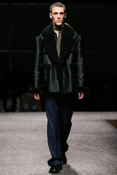 Look 46